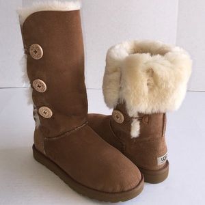 Chestnut UGG Bailey Button Boots!